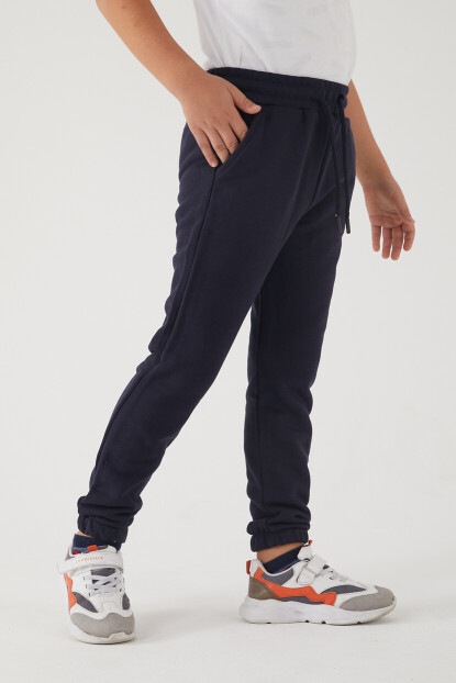 2D2B  Erkek Çocuk 3 İplik Cepli Beli Ve Paçası Lastikli Baskılı Okul Eşofman Altı