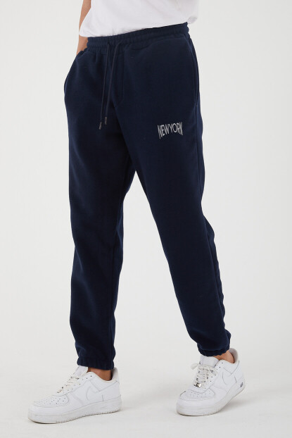 2D2B Erkek Regular Nakışlı Paça Lastikli  Cepli Polar Eşofman Altı