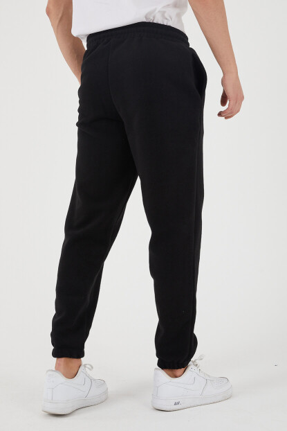 2D2B Erkek Regular Nakışlı Paça Lastikli  Cepli Polar Eşofman Altı