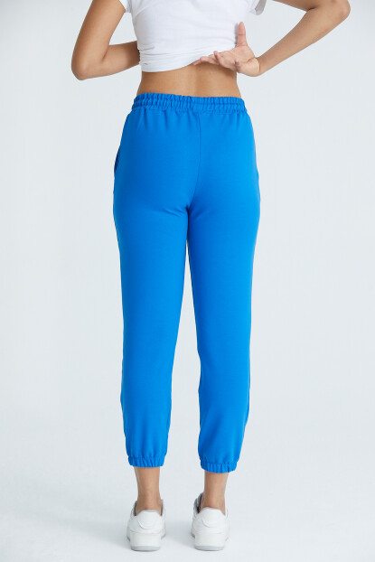 2D2B Kadın Basic 2 İplik Likralı Regular Fit Paçası Lastikli Eşofman Altı