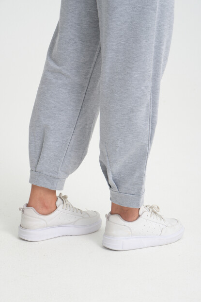 2D2B Kadın Beli Lastikli Paça Detaylı Düz Basic Eşofman Altı