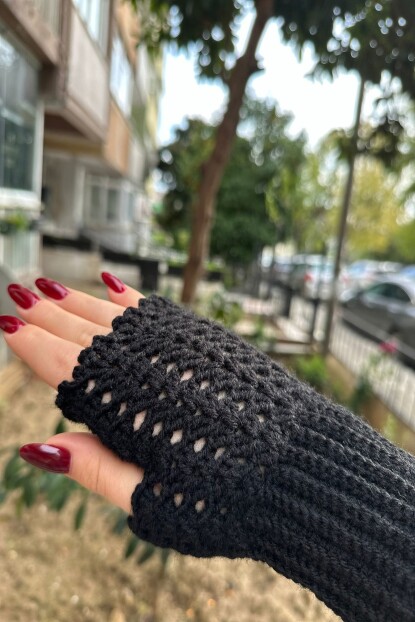 2D2B Kadın El Örmesi Motifli Parmaksız Yarım Kesik Eldiven