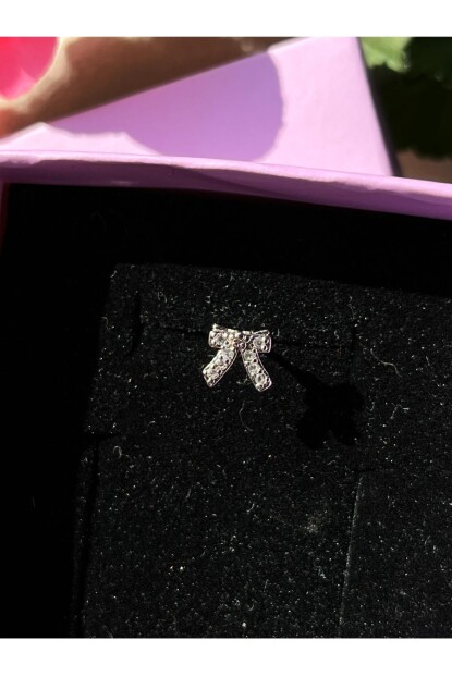 NATURE Cerrahi Çelik Zirkon Taşlı Arkası Düz Kurdele Piercing,Tragus, Helix, Kıkırdak.