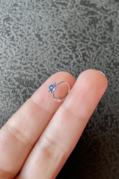 NATURE Lacivert Taşlı Gümüş Renk Halka Çiçek Piercing